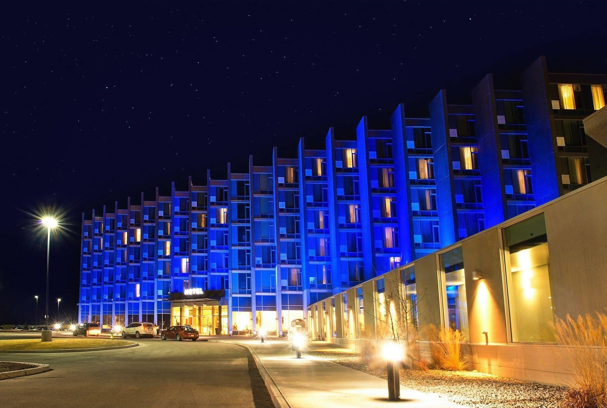Grey Eagle Resort Κάλγκαρι Εξωτερικό φωτογραφία